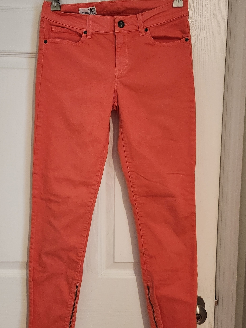 Source Unknown Coral Skinny Jeans with Ankle Zips